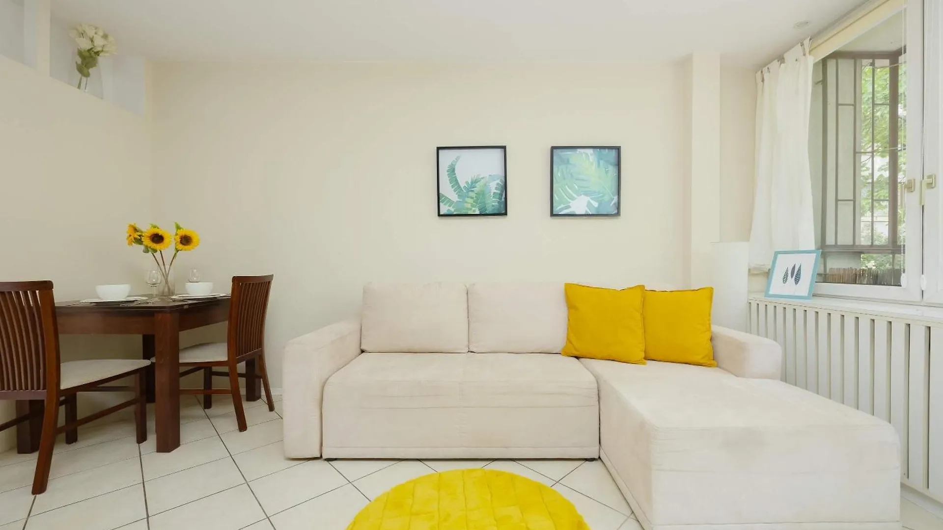 Old Town Apartment Next To Metro By Noclegi Renters Warszawa Polska