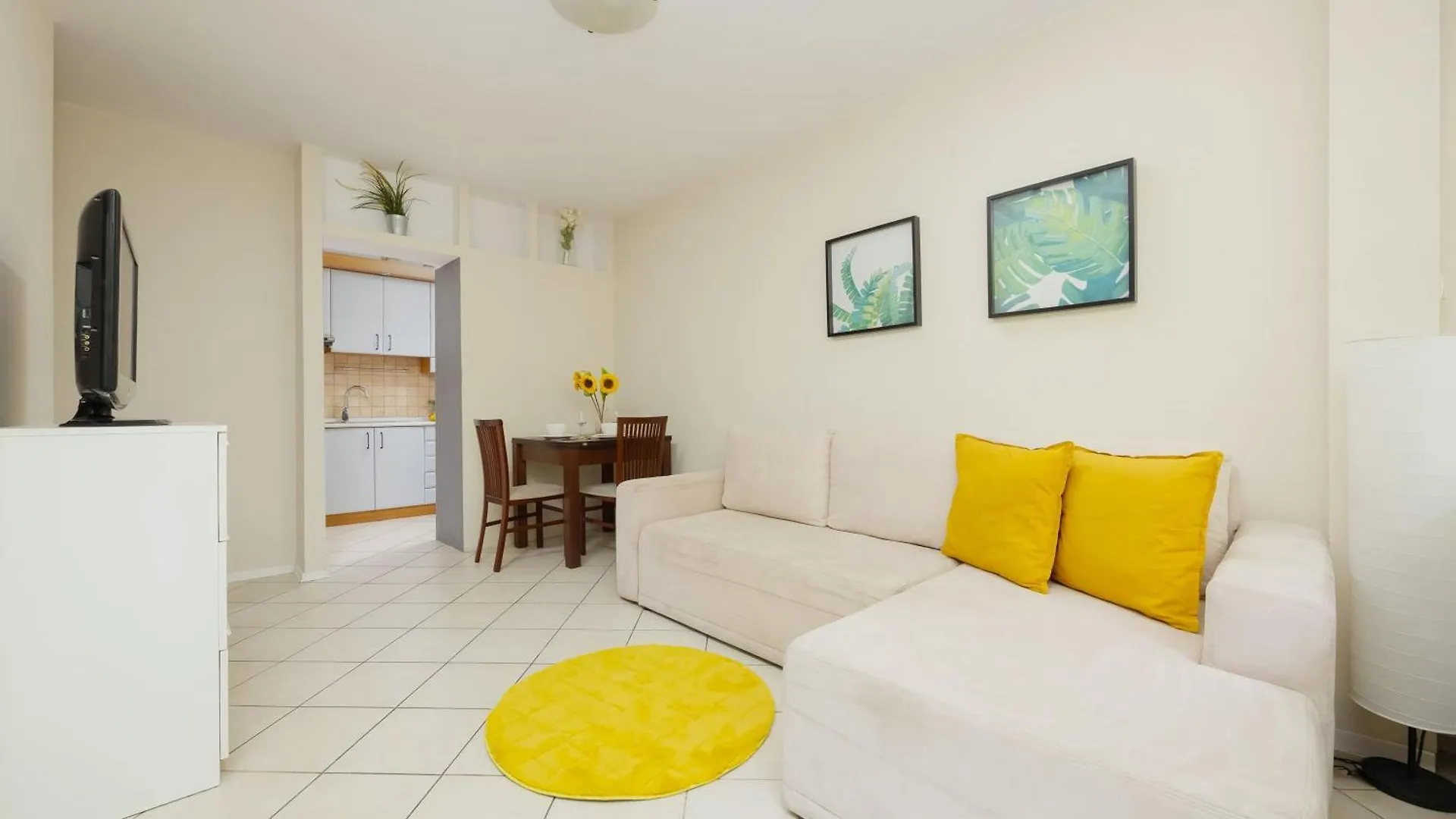 Old Town Apartment Next To Metro By Noclegi Renters Warszawa 0*,  Polska