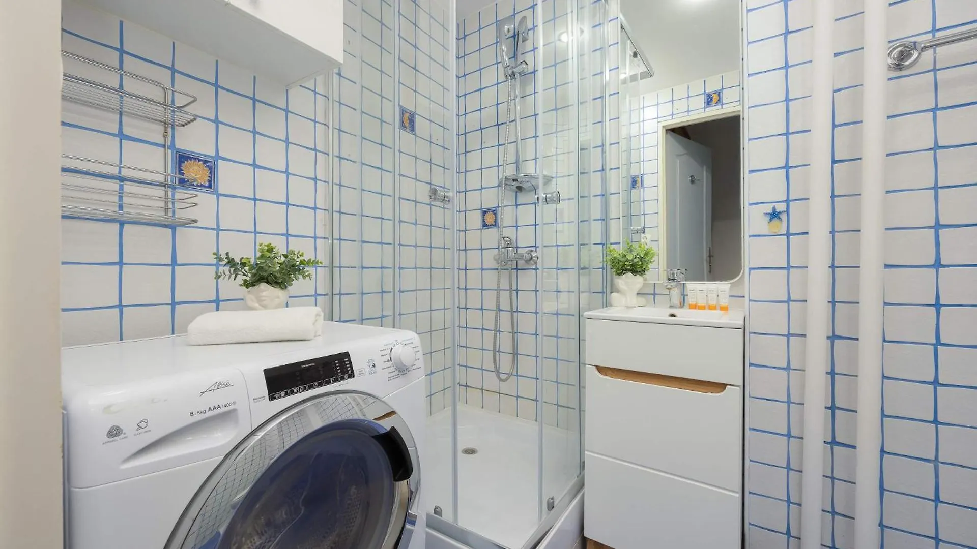 Old Town Apartment Next To Metro By Noclegi Renters Warszawa